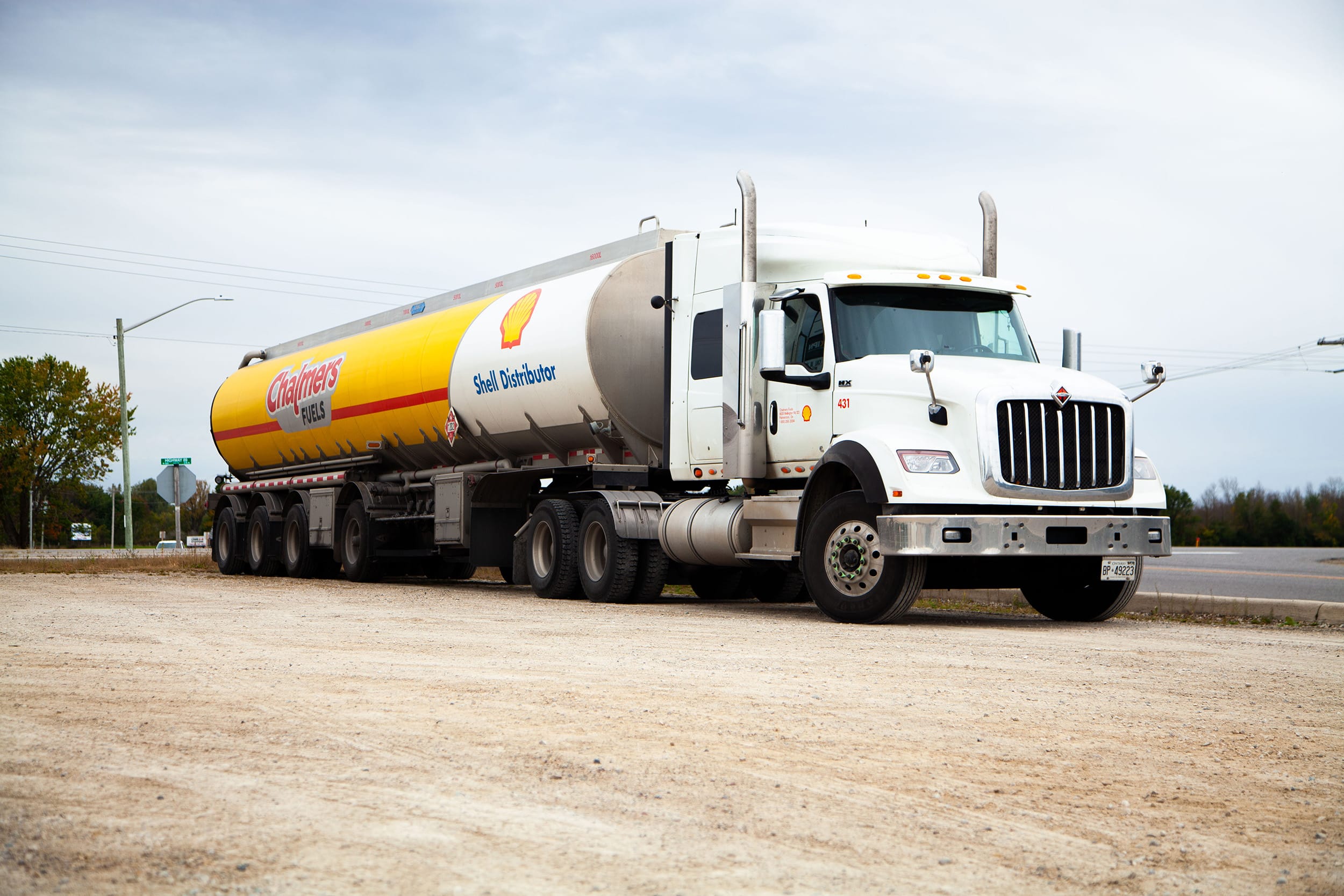 highway tractor trailer chalmers fuels